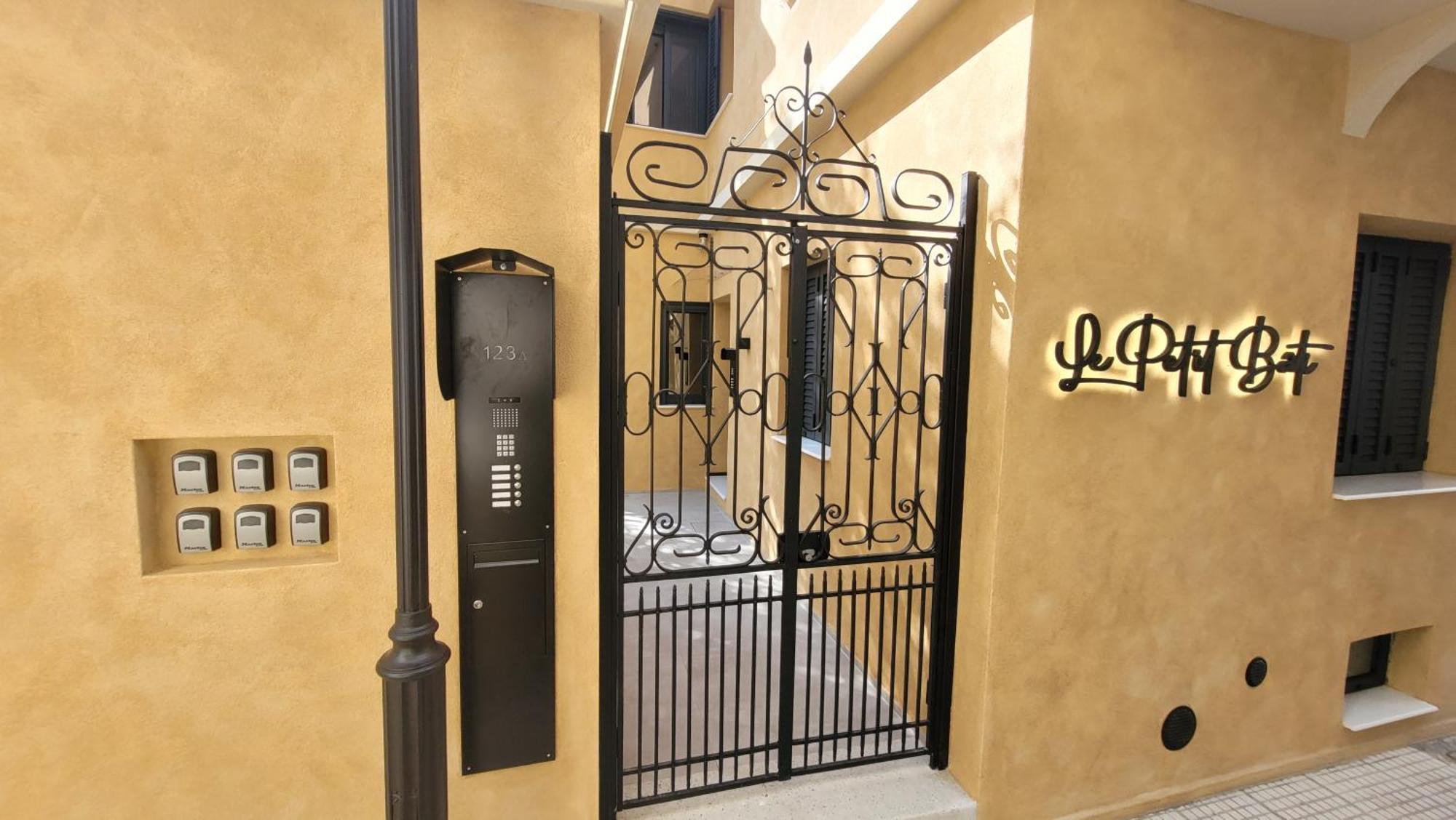 Ferienwohnung Luxury - Le Petit Bati Volos Exterior foto